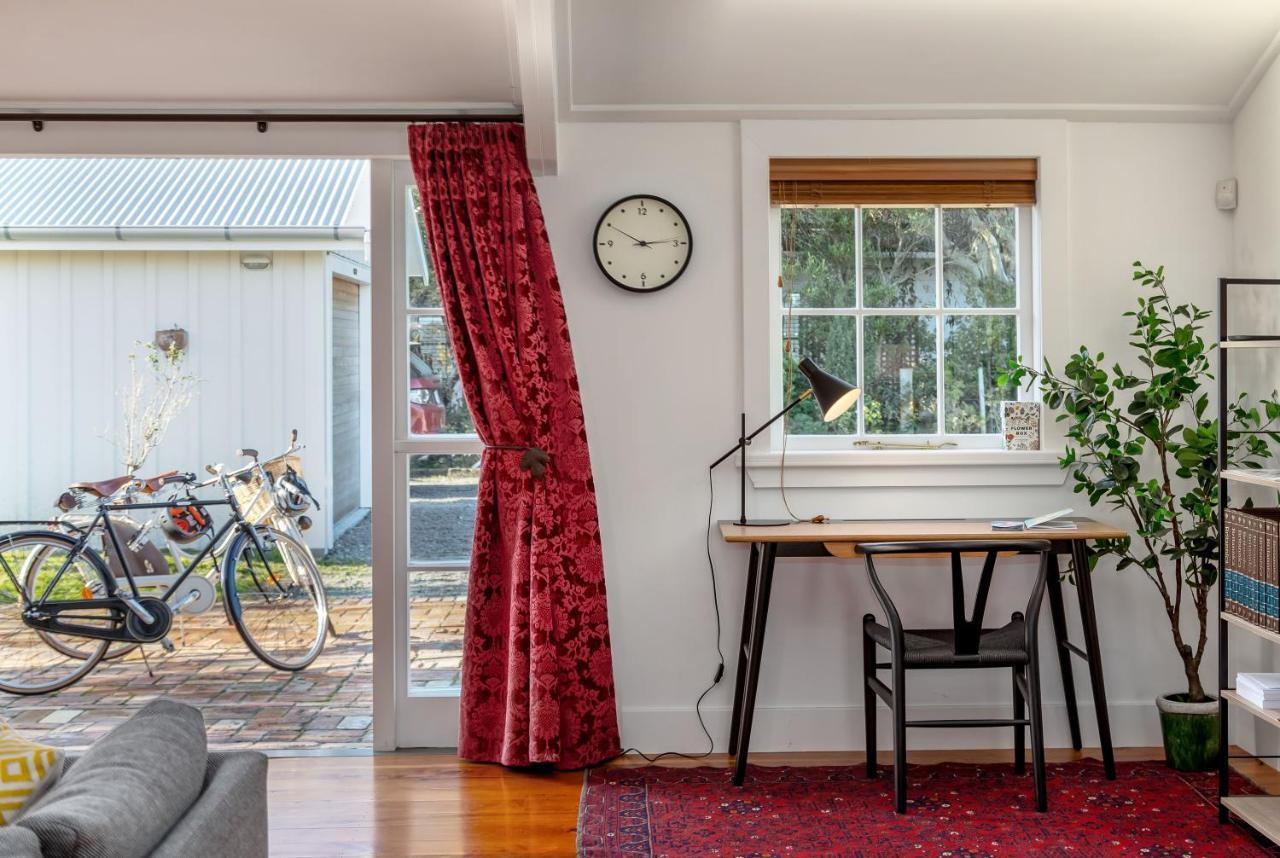 The Wine Shed Villa Martinborough Exterior photo
